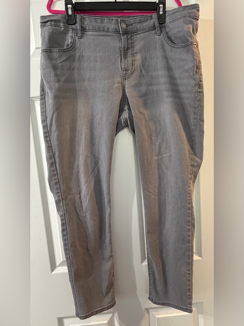 Old Navy Woman’s Super Skinny Jeans Size 16